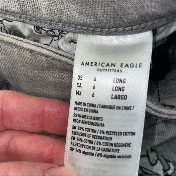 AE x Peanuts Snoopy Gray Mom Jeans – Size 6 - Picture 12 of 16